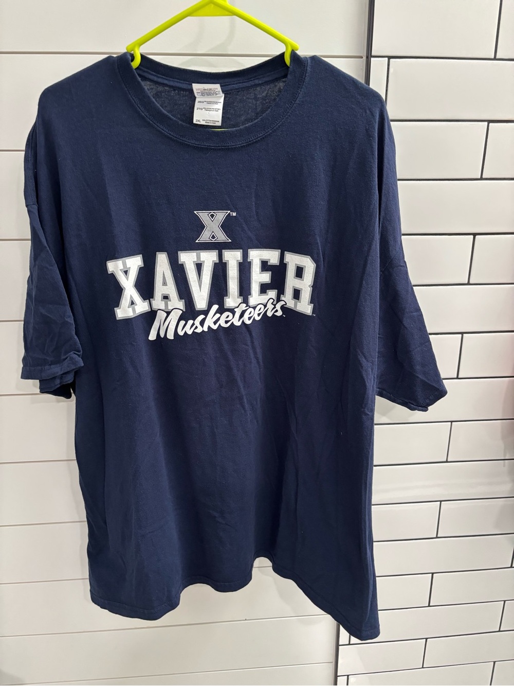 Hanes Navy Xavier Musketeers Graphic Tee - Men's Crew Neck